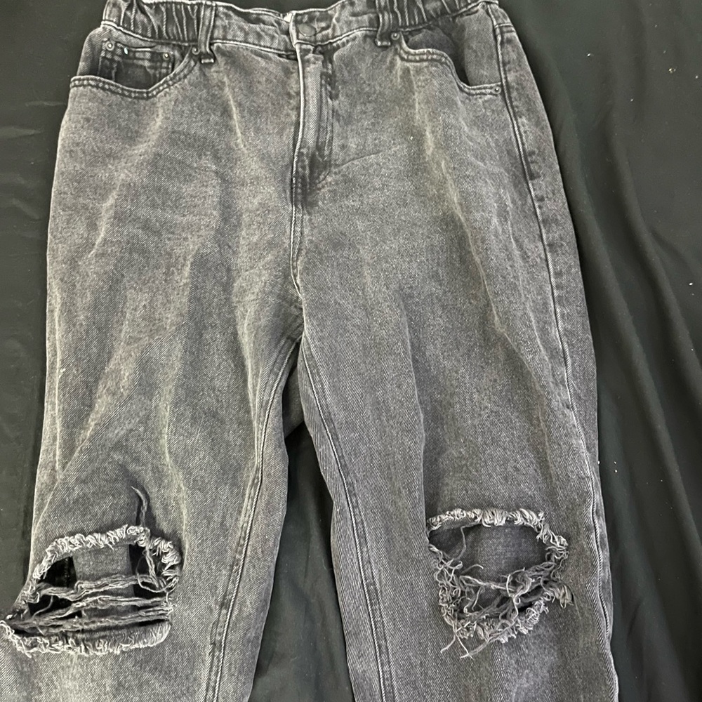 Ripped black jeans